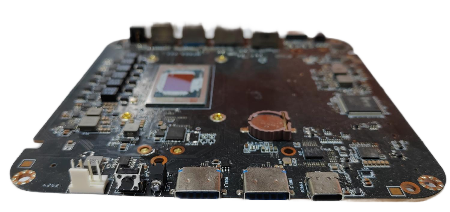 AMD Ryzen™ 系列迷你主机